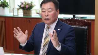 김산 무안군수 민선 8기 1년 “군민 체감 복지·생활인프라 확충에 주력”