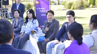 강기정 시장, 광주 유일 초등 여자축구부 찾아 ‘정책소풍’